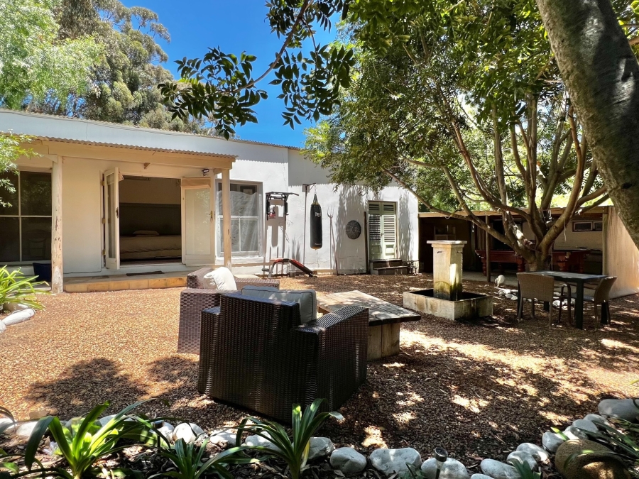 8 Bedroom Property for Sale in Raithby Western Cape